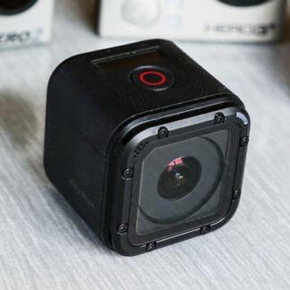 Câmera Go Pro Hero 4 Sessions + Controle remoto GoPro+ 1 Câmera DVR785HD-Action + cartão SD 32gb + acessórios Câmera familiamuda.com.br