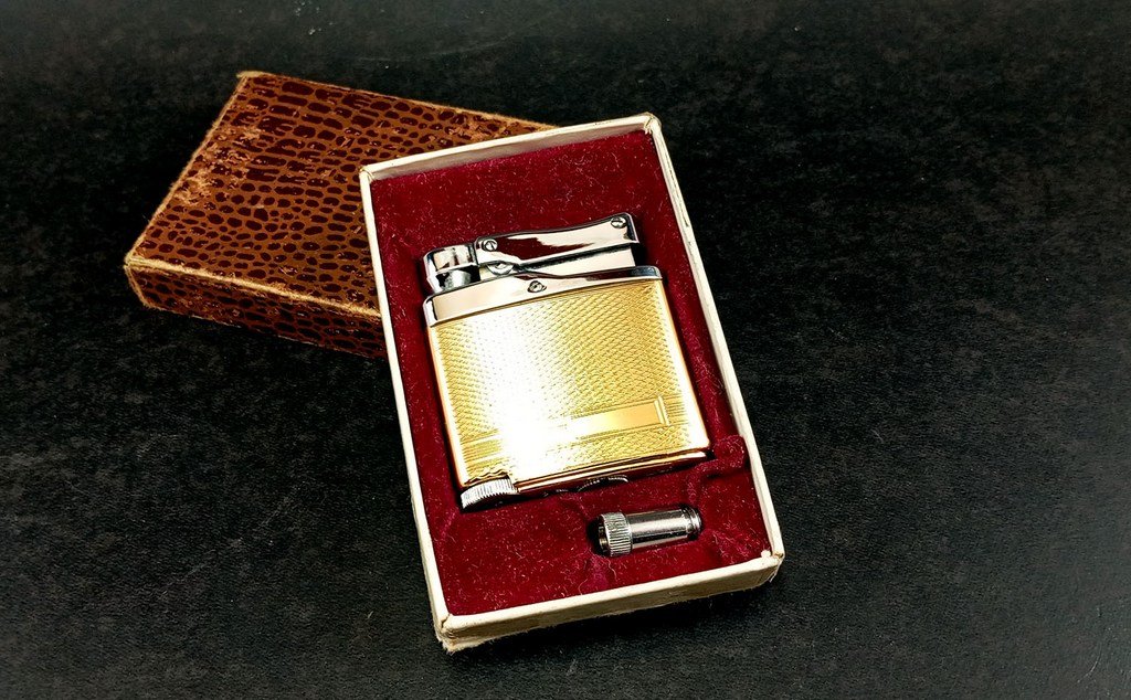 Blaze Isqueiro Vintage Japan anos 60, c/ caixa original - Familia Muda